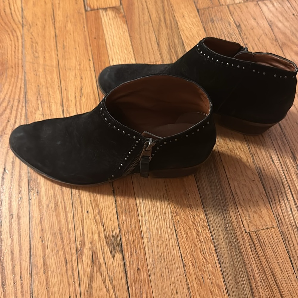 Lucky brand suede low heel ankle boots